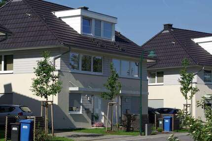 Haus Kleinmachnow - 4 Zimmer, 118 m&sup2;, 2.212&euro; | Angebot:27118099