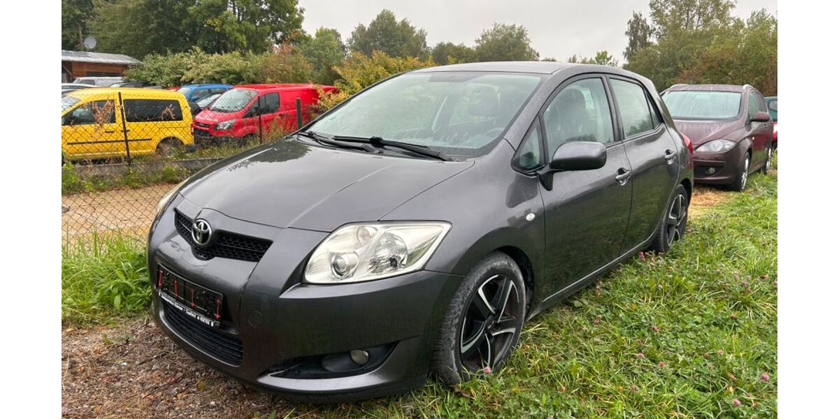 Toyota Auris 243.000 km 2.390 € Chemnitz 09114