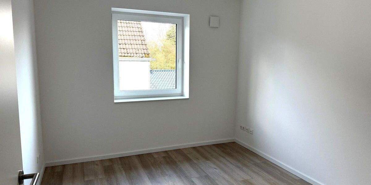 Etagenwohnung Schwarzenbek Bölkau - 4 Zimmer, 107 m&sup2;, 1.400&euro; | Angebot:25069401