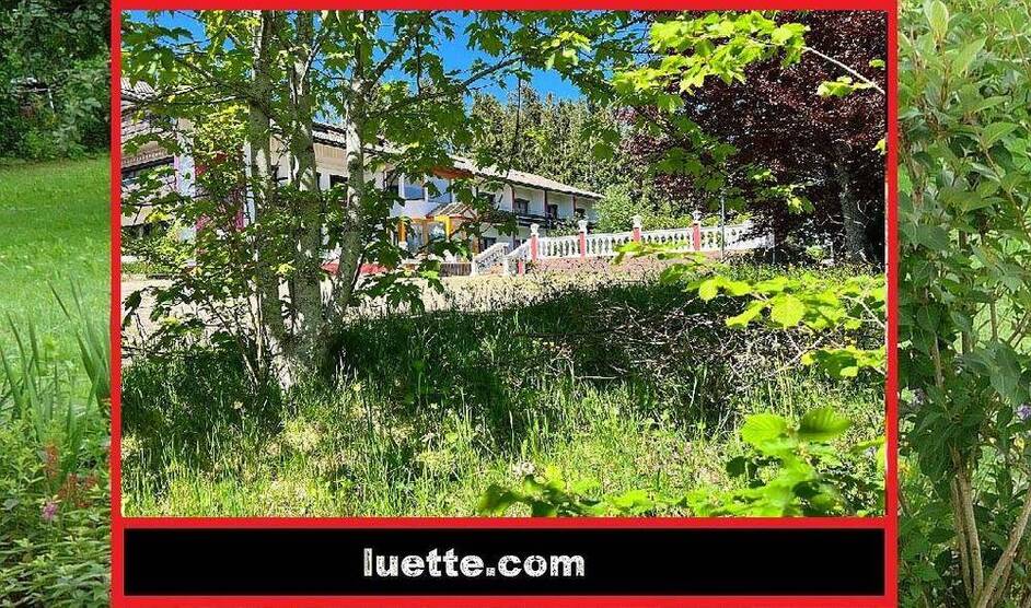Nutzen Sie die Chance eine ehemalige Pension in einem malerischen Schwarzwald-Luftkurort zu erwerben, auf einer Gesam...