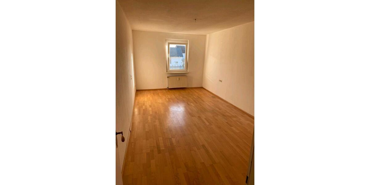 Etagenwohnung Friedrichshafen - 3 Zimmer, 80 m&sup2;, 1.000&euro; | Angebot:26396754