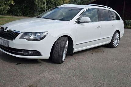Skoda Superb 240.000 km 7.900 &euro; Nienburg Weser 31582