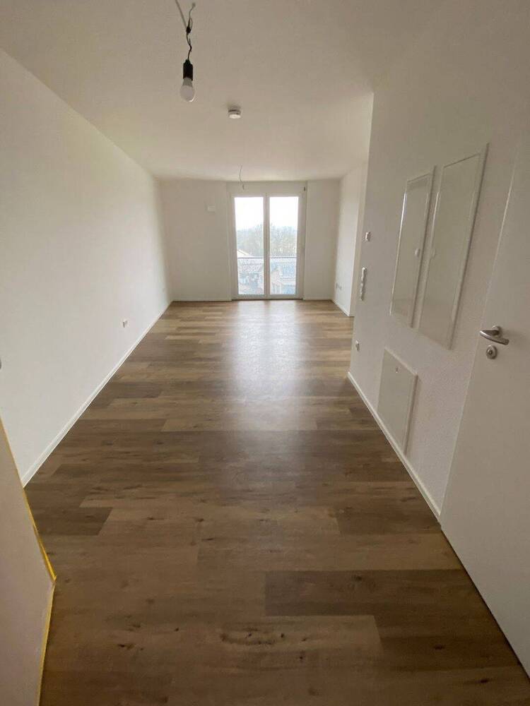 Barrierearme, freundliche 2-Zimmer-Wohnung mit Tiefgaragenstellplatz