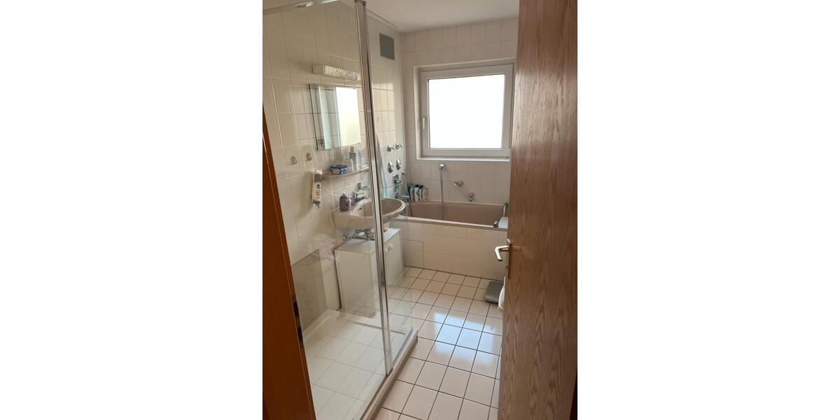 Etagenwohnung Ludwigsburg - 3.5 Zimmer, 85 m&sup2;, 359.000&euro; | Angebot:26689106