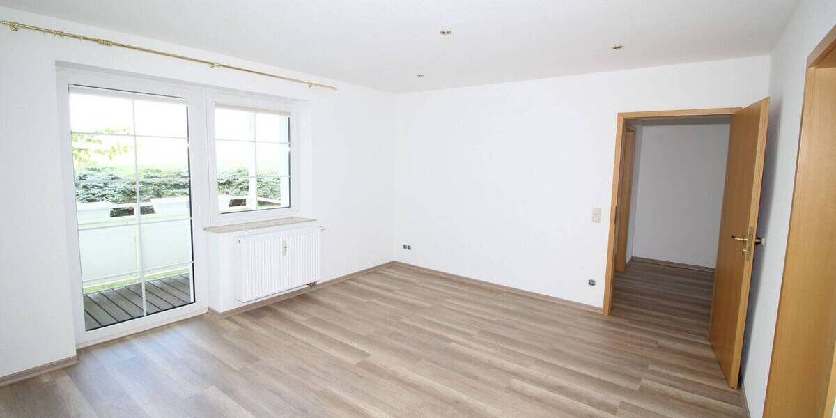 Etagenwohnung Crimmitschau - 3 Zimmer, 62 m&sup2;, 434&euro; | Angebot:26260730