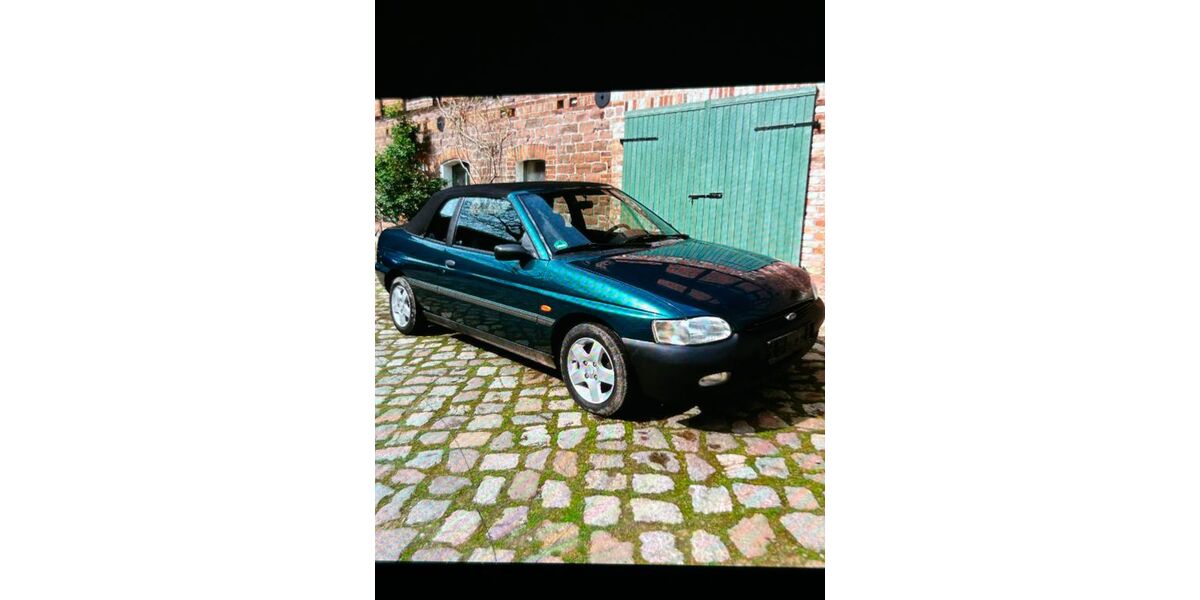 Ford Escort 100.300 km 1.999 &euro; Groppendorf 39343