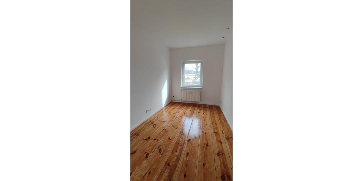 Hochparterre Storkow (Mark) - 4 Zimmer, 130 m&sup2;, 1.400&euro; | Angebot:25390699