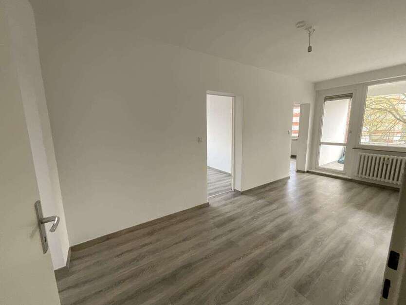 Wohnung zum Mieten in Emden 499 € 77.3 m²