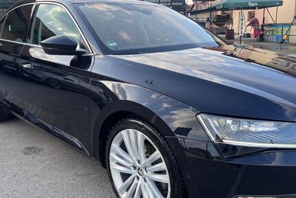 Skoda Superb 177.000 km 18.150 &euro; Unterföhring 85774