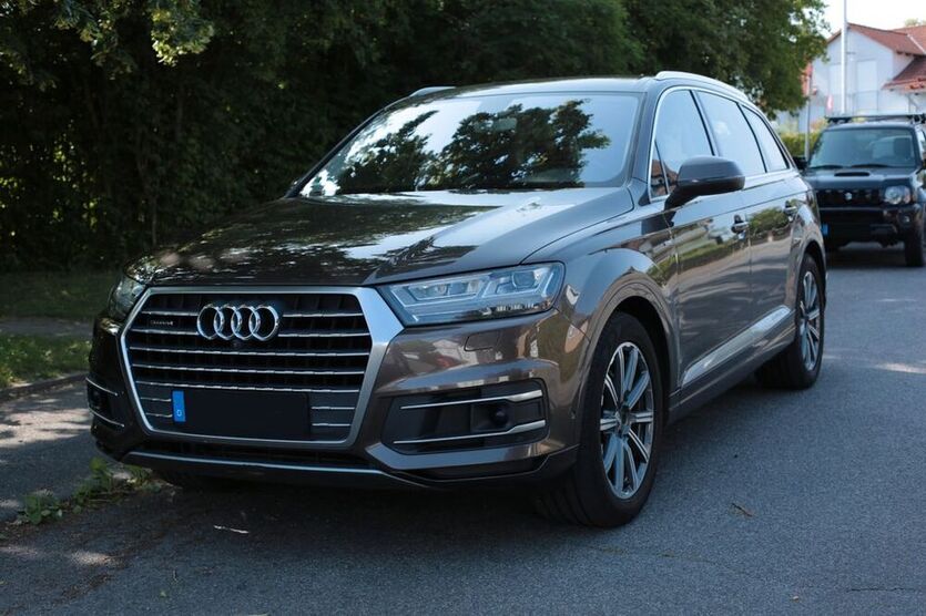 Q7