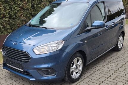 Ford Tourneo Courier 63.000 km 11.990 € Hünxe 46569