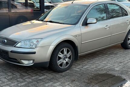 Ford Mondeo 176.500 km 999 &euro; Apen 26689