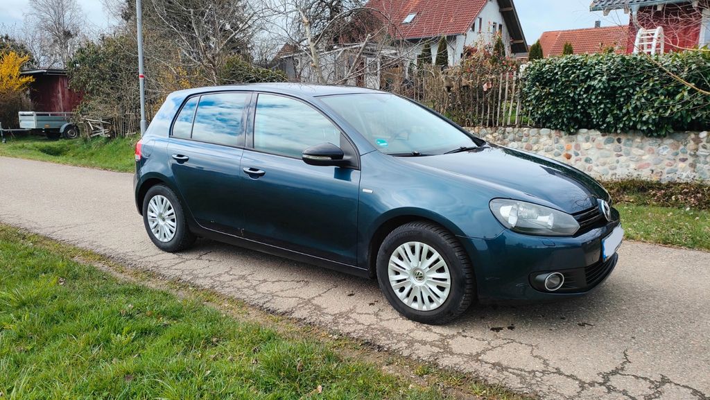 VW Golf 210.000 km 4.600 &euro; Ostrach 88356
