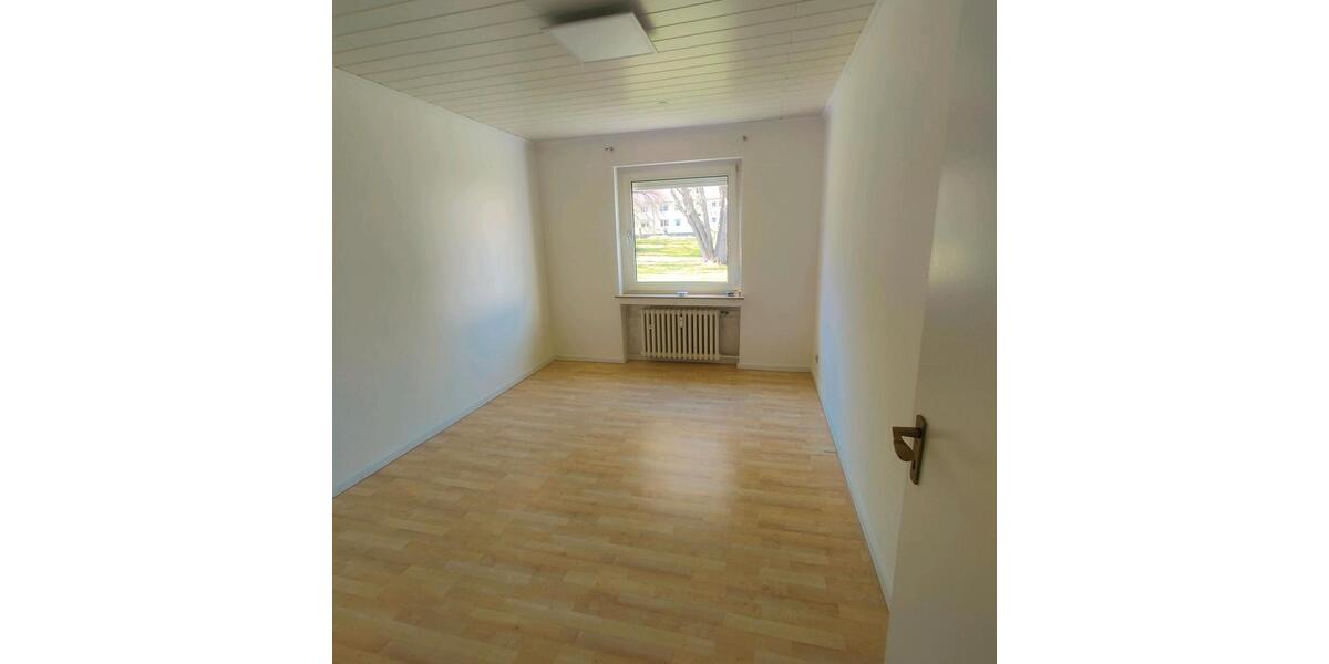 Erdgeschoßwohnung Hennef (Sieg) - 4 Zimmer, 86 m&sup2;, 1.200&euro; | Angebot:26270973