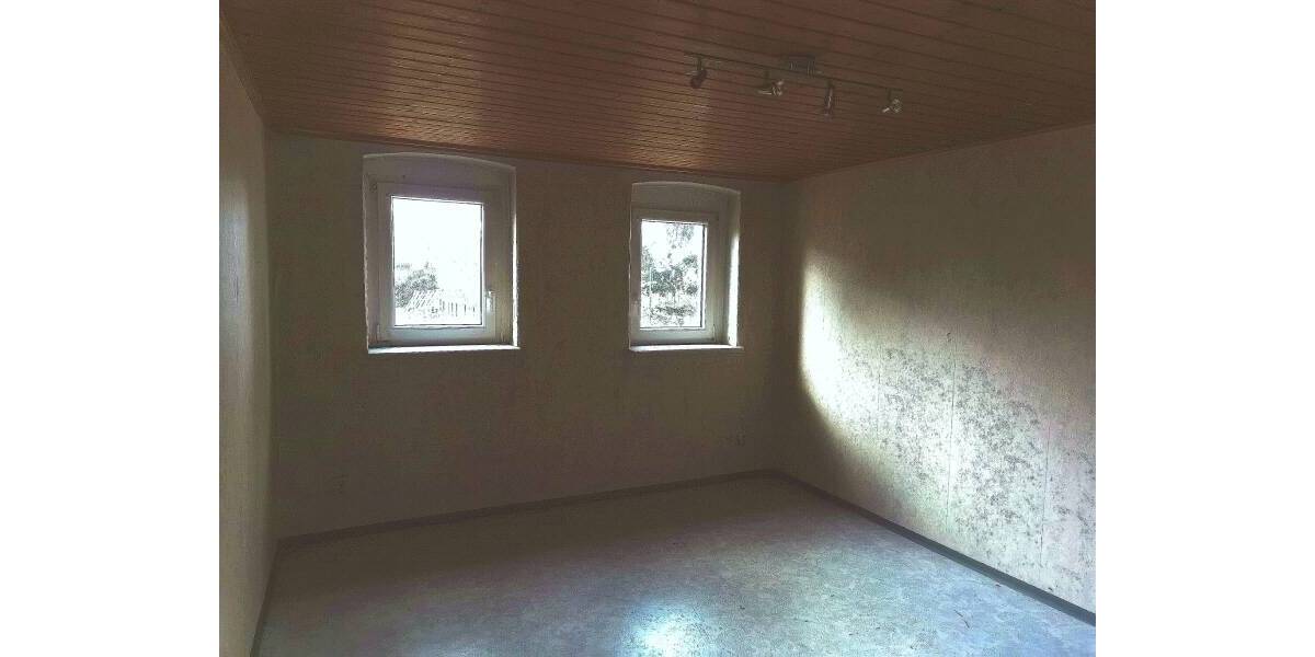 Mehrfamilienhaus, Wohnhaus Bernsdorf - 8 Zimmer, 201 m&sup2;, 136.528&euro; | Angebot:25705468