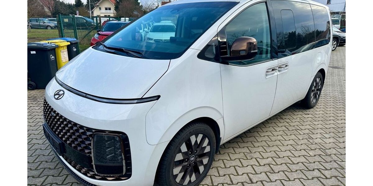 Hyundai STARIA 130.000 km 31.990 &euro; Zwenkau OT Löbschütz 04442