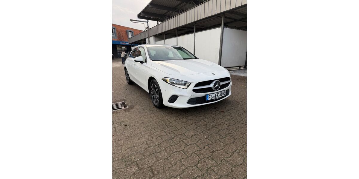 Mercedes-Benz A 180 111.000 km 18.000 &euro; Flensburg 24939