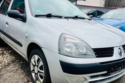 Renault Clio 113.000 km 850 &euro; München 81825