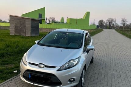 Ford Fiesta 134.798 km 4.499 &euro; Oberhausen 46147