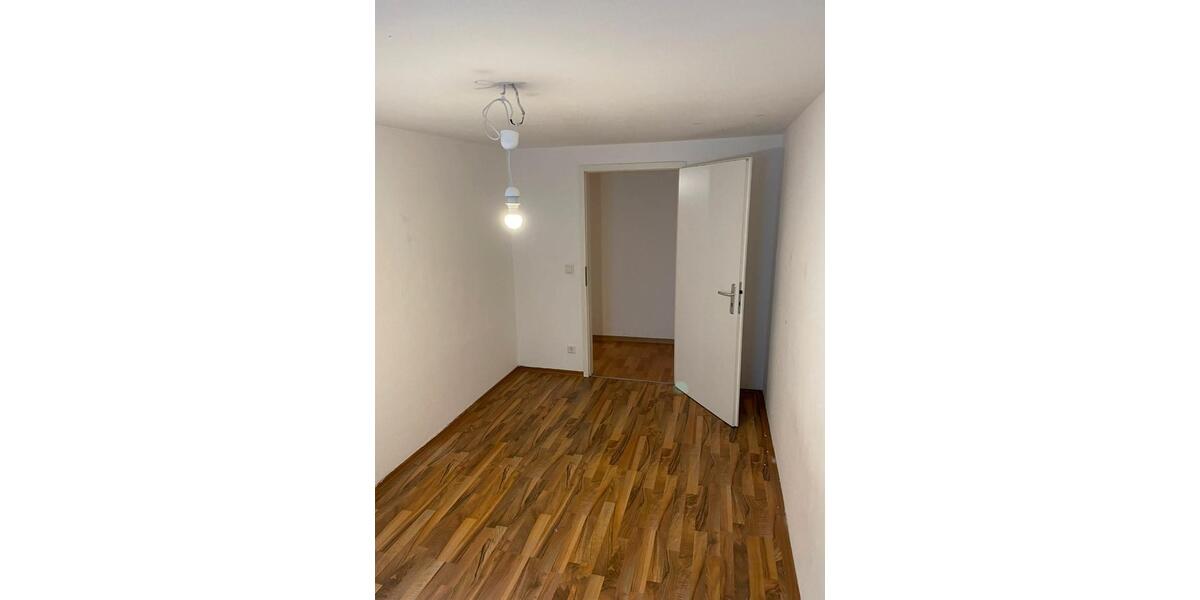 Etagenwohnung Schmalkalden - 3 Zimmer, 94 m&sup2;, 650&euro; | Angebot:26647267