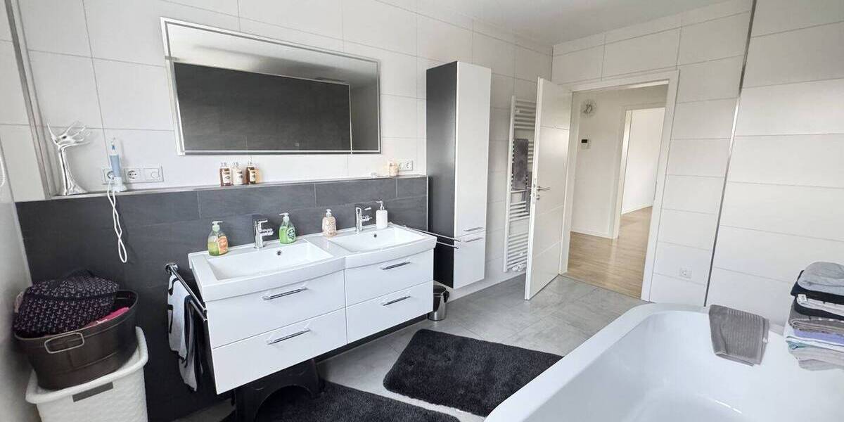 Einfamilienhaus Wassertrüdingen - 5 Zimmer, 196 m&sup2;, 679.000&euro; | Angebot:25669191