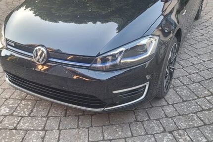 VW Golf 97.800 km 15.900 &euro; Polsingen 91805