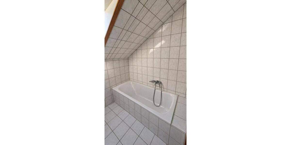 Dachgeschoßwohnung Gießen Schlangenzahl - 2 Zimmer, 45 m&sup2;, 515&euro; | Angebot:26272953