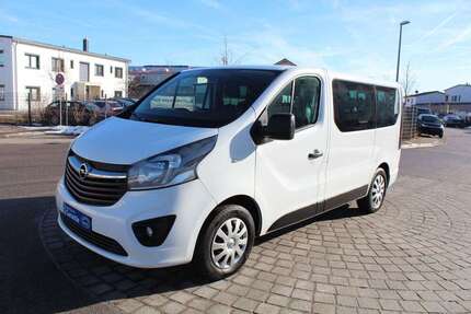 Opel Vivaro 141.000 km 13.800 &euro; Pastetten 85669