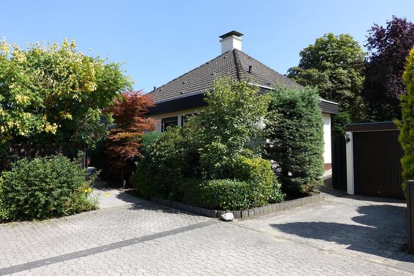 Einfamilienhaus mit Garage, Terrasse & Top-Lage in Meckenheim