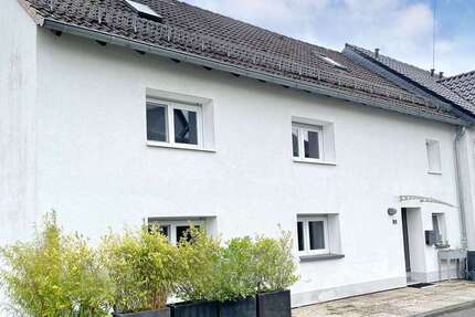 Haus zum Kaufen in Much 419.000 € 260 m² 9 zimmer