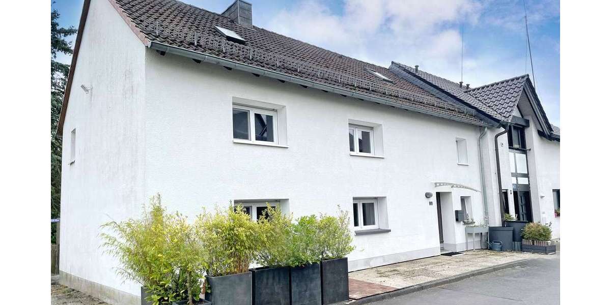 Haus zum Kaufen in Much 419.000 € 260 m² 9 zimmer