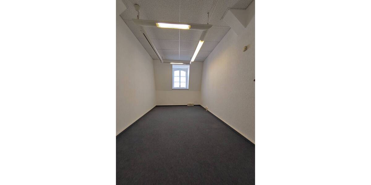 Gewerbeobjekt Döbeln - 3 Zimmer, 116 m&sup2;, 464&euro; | Angebot:25692069