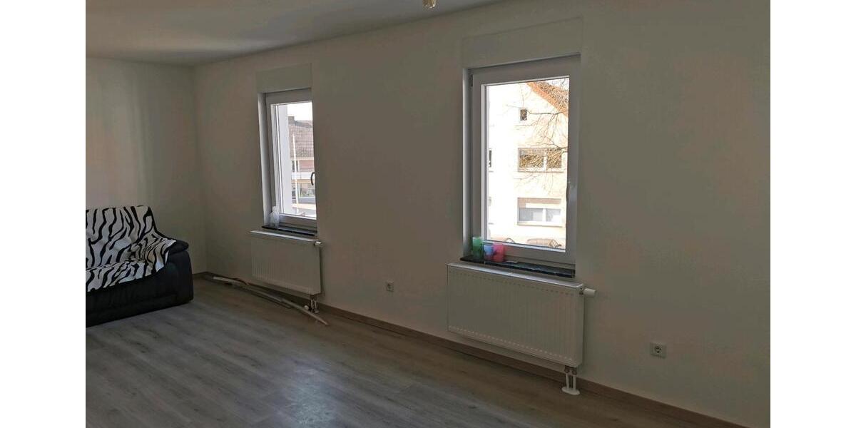 Erdgeschoßwohnung Lage - 3 Zimmer, 82 m&sup2;, 790&euro; | Angebot:26301727