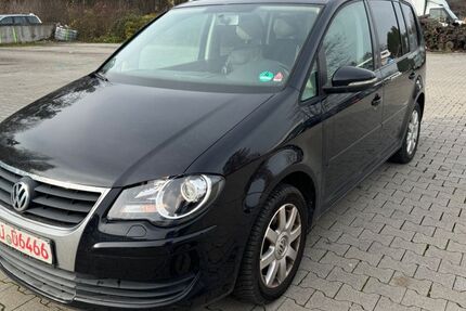 VW Touran 251.000 km 2.000 &euro; Waldkraiburg 84478