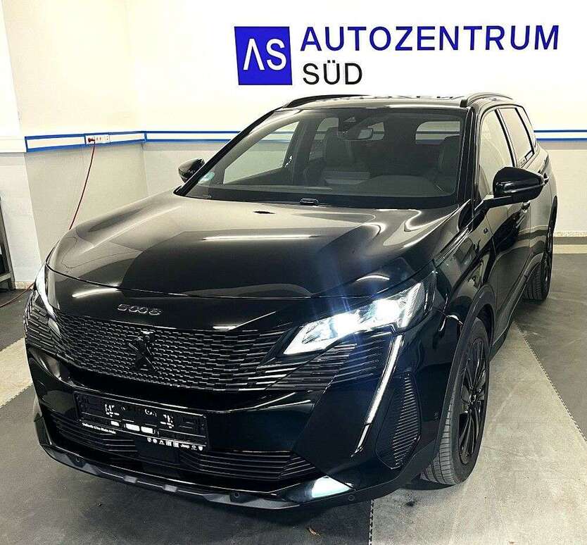Peugeot 5008 18.238 km 30.900 € Berlin 12487