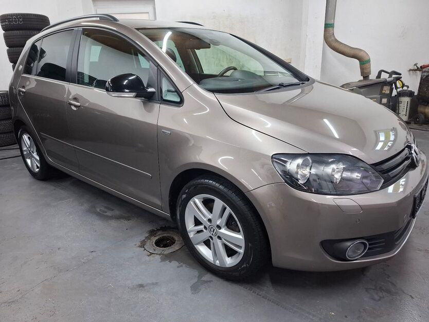 VW Golf 148.218 km 7.490 € Cottbus 03042