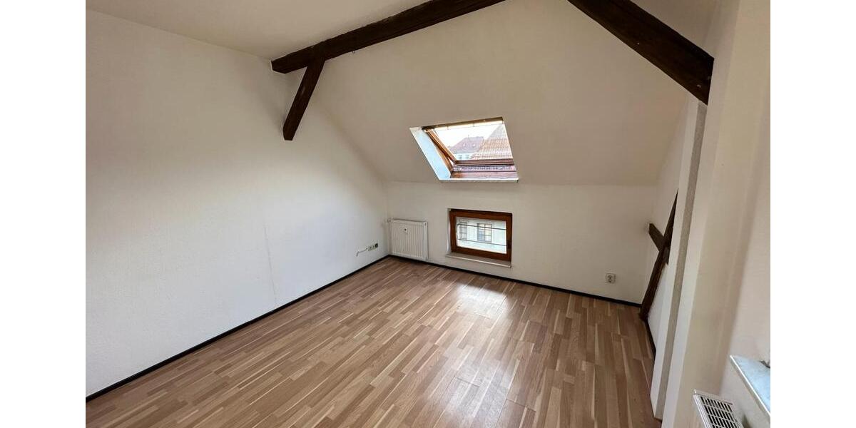 Dachgeschoßwohnung Meuselwitz - 3 Zimmer, 48 m&sup2;, 280&euro; | Angebot:25751005