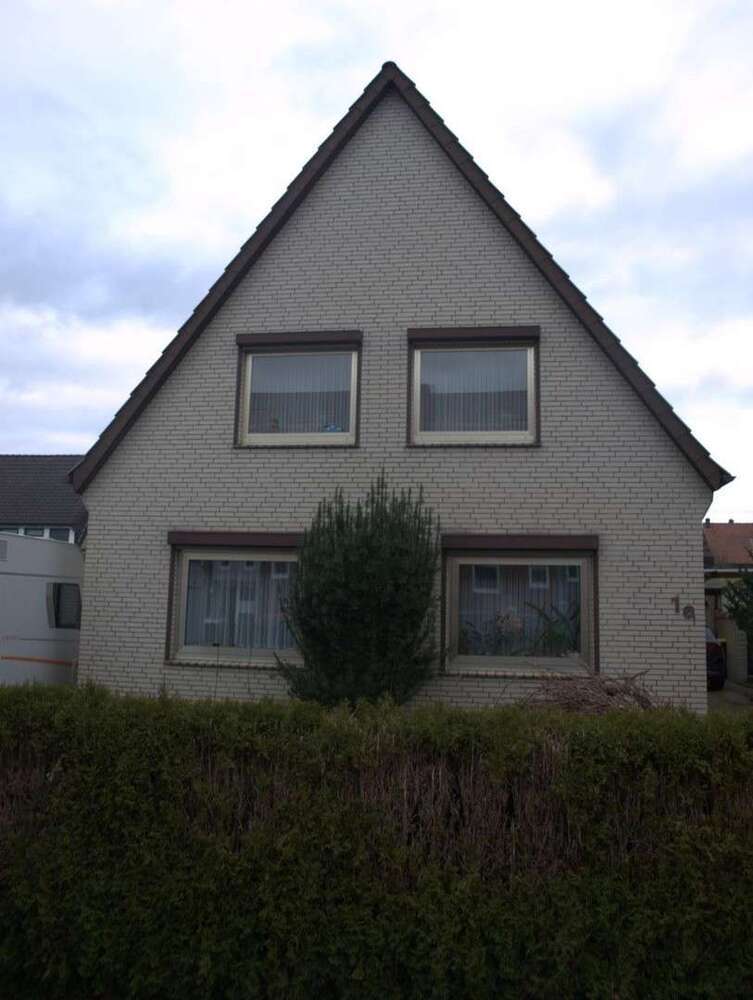 Haus zum Kaufen in Bremen 300.000 € 140 m²