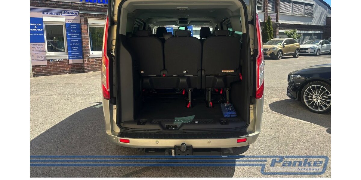 Ford Tourneo Custom 300 L1 Titanium*8Sitz*AHK*SHZ*NAV 100.000 km 19.990 &euro; Berlin 13187