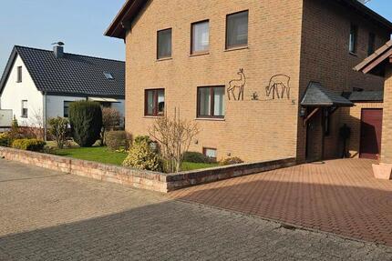 Haus Heuerßen - 6 Zimmer, 150 m&sup2;, 1.600&euro; | Angebot:26314748