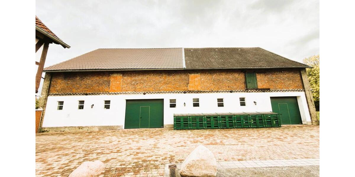 ScheuneLagerfläche zu vermieten (z.B. für Oldtimer-Sammlung) zimmer