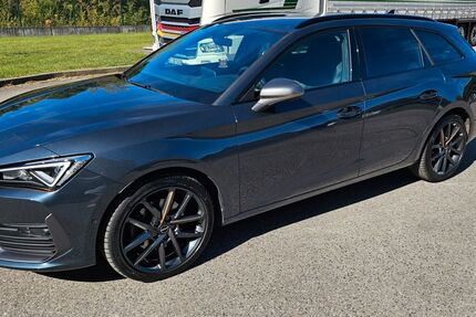 Cupra Leon 49.700 km 24.500 &euro; Naumburg 06618