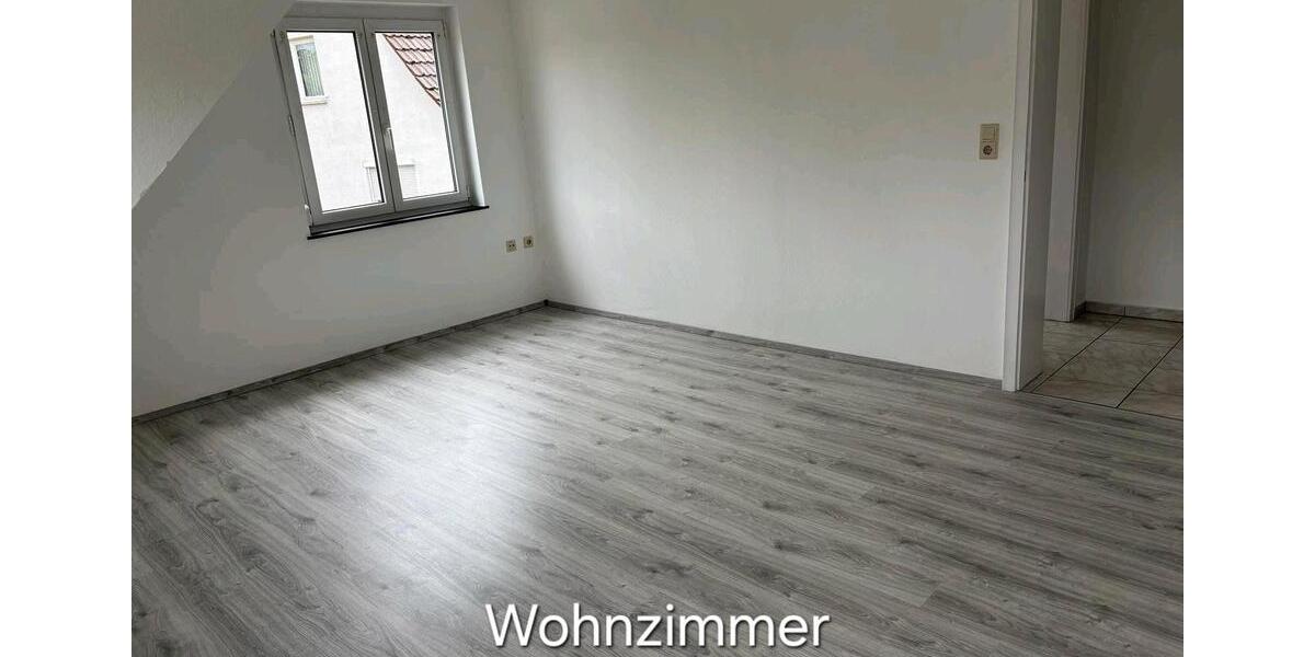 Dachgeschoßwohnung Egenhausen - 4 Zimmer, 65 m&sup2;, 550&euro; | Angebot:26662139