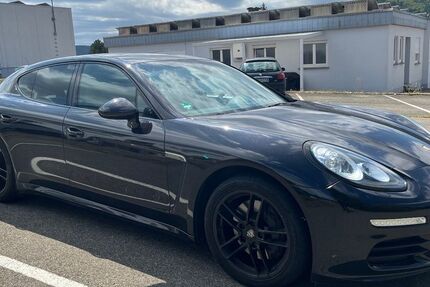Porsche Panamera 198.500 km 19.700 &euro; Balgheim 78582