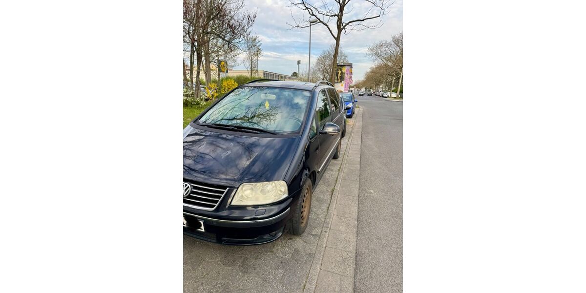 VW Sharan 225.000 km 2.900 &euro; Wiesbaden 65205