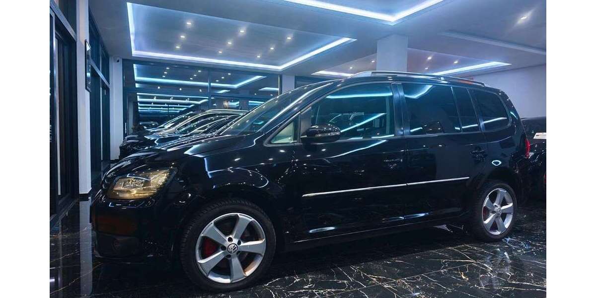 VW Touran 165.387 km 9.450 &euro; Denkingen 78588