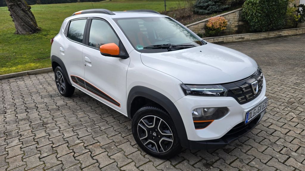 Dacia Spring 52.000 km 8.500 &euro; Holzheim 89438