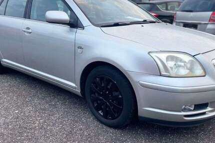 Toyota Avensis 230.000 km 3.500 &euro; Dachau 85221