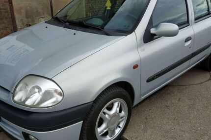 Renault Clio 74.735 km 2.850 &euro; Leipzig 04129