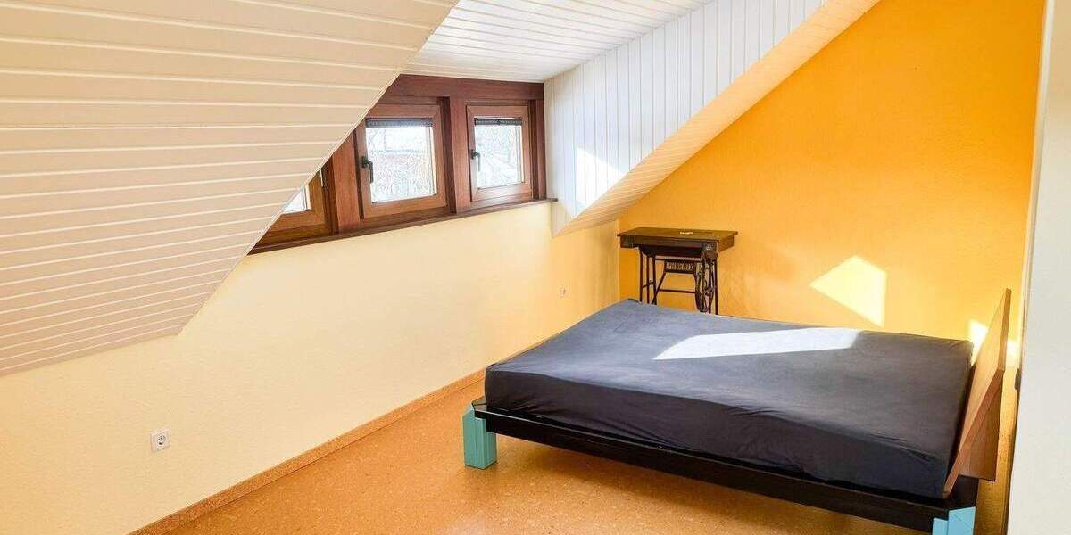 Mehrfamilienhaus, Wohnhaus Kaufungen Oberkaufungen - 8 Zimmer, 248 m&sup2;, 595.000&euro; | Angebot:26016031